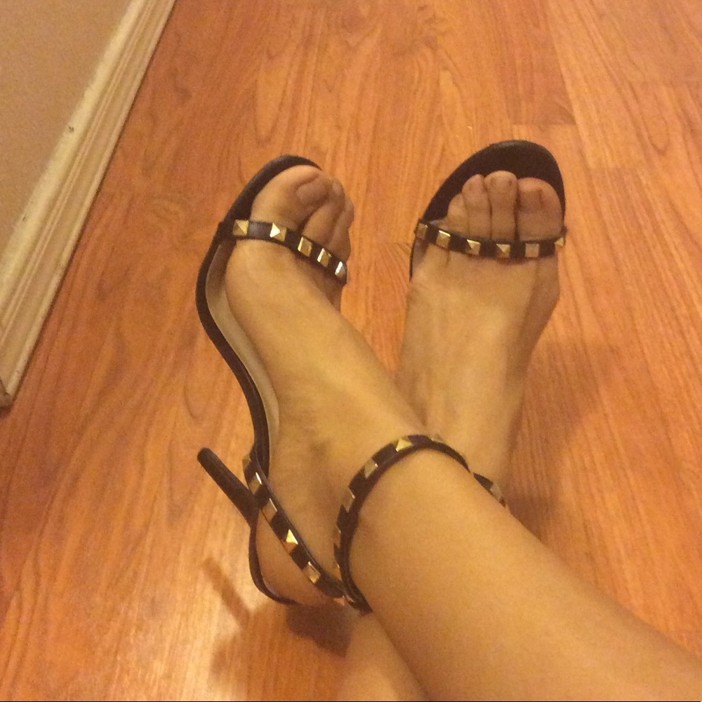 Heels with studs